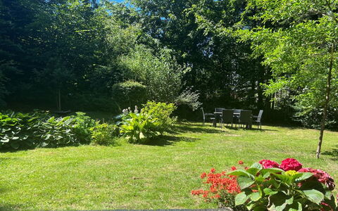Iskra - 900M from the Sea: Herbe, Prairie, Lot Terre, Chalet, Zone Rurale, Prairie, Batiments Jardin, Jardin, Cabanon