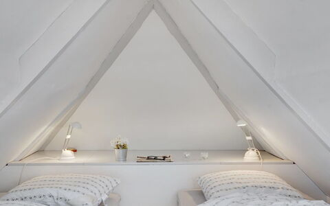 Tabea - 150M from the Sea: Bois, Tache De Bois, Planche, Dur, Chalet, Plate-Forme, Siding, Ombre, Parquet, Batiments Jardin