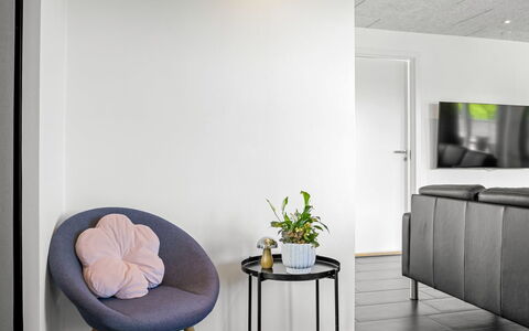 Ilfar - 700M from the Sea: Meubles, Design Intérieur, Sol, Sol, Mur, Bois, Salon, Chaise, Parquet, Canapé