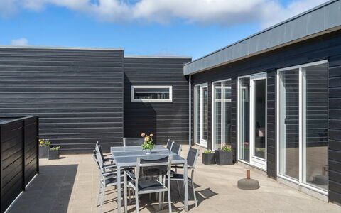 Ilfar - 700M from the Sea: 