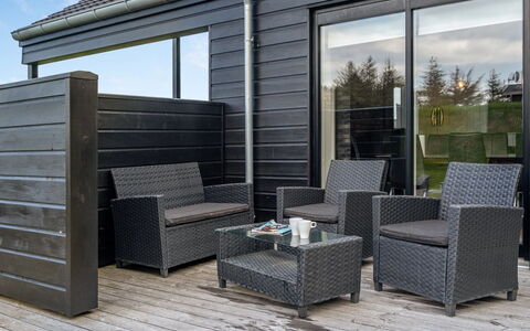 Øthbiorn - 1.1Km from the Sea: Bois, Maison, Chalet, Domicile, Toit, Zone Rurale, Siding, Cabane En Rondins, Batiments Jardin, Dur