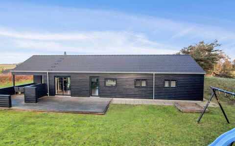 Øthbiorn - 1.1Km from the Sea: Bois, Maison, Chalet, Domicile, Toit, Zone Rurale, Siding, Cabane En Rondins, Batiments Jardin, Dur
