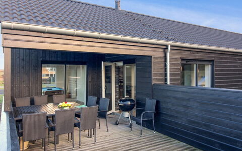 Øthbiorn - 1.1Km from the Sea: Bois, Maison, Chalet, Domicile, Toit, Zone Rurale, Siding, Cabane En Rondins, Batiments Jardin, Dur