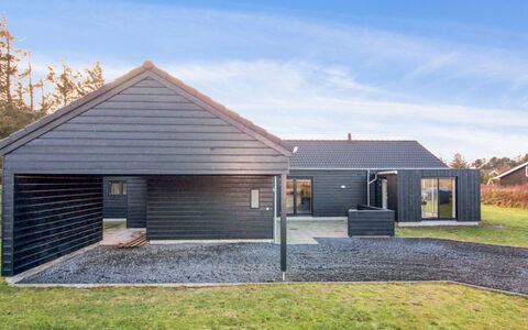 Øthbiorn - 1.1Km from the Sea: Bois, Maison, Chalet, Domicile, Toit, Zone Rurale, Siding, Cabane En Rondins, Batiments Jardin, Dur