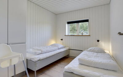Øthbiorn - 1.1Km from the Sea