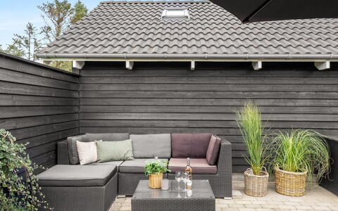 Federica - 500M from the Sea: Bois, Mobilier De Jardin, Pot De Fleur, Dur, Planche, Jardin, Tache De Bois, Plate-Forme, Plante D'Appartement, Patio
