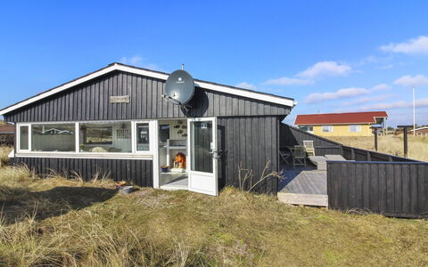 Sibbi - 300M from the Sea: Herbe, Prairie, Lot Terre, Chalet, Zone Rurale, Prairie, Batiments Jardin, Jardin, Cabanon