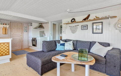 Sibbi - 300M from the Sea: Herbe, Prairie, Lot Terre, Chalet, Zone Rurale, Prairie, Batiments Jardin, Jardin, Cabanon
