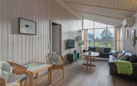 Panu - 600M from the Sea: Design Intérieur, Meubles, Bois, Sol, Plafond, Sol, Canapé, Salon, Pièce, Parquet