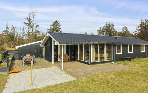 Nestori - 950M from the Sea: Meubles, Design Intérieur, Chaise, Sol, Table, Recours, Sol, Plafond, Pièce, Eco Hôtel