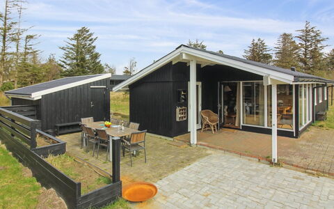 Nestori - 950M from the Sea: Meubles, Design Intérieur, Chaise, Sol, Table, Recours, Sol, Plafond, Pièce, Eco Hôtel
