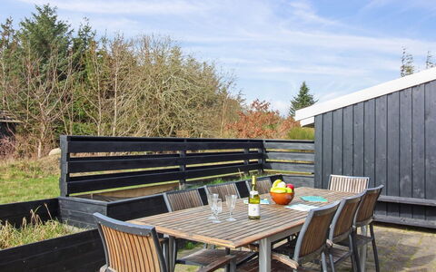Nestori - 950M from the Sea: Meubles, Design Intérieur, Chaise, Sol, Table, Recours, Sol, Plafond, Pièce, Eco Hôtel
