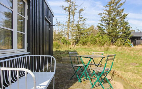 Nestori - 950M from the Sea: Meubles, Design Intérieur, Chaise, Sol, Table, Recours, Sol, Plafond, Pièce, Eco Hôtel