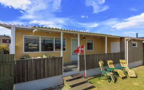 Bozin - 200M from the Sea: Architecture, Toit, Domicile, Composite, Daylighting, Siding, Allée