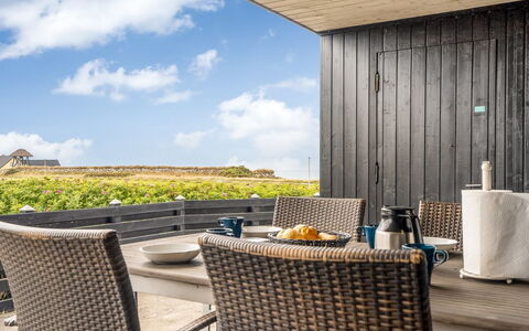 Fabiola - 200M from the Sea: Chalet, Arrière-Cour, Cour, Batiments Jardin, Cabanon, Siding, Mobilier De Jardin, Cabane En Rondins, Structure En Plein Air, Cabane