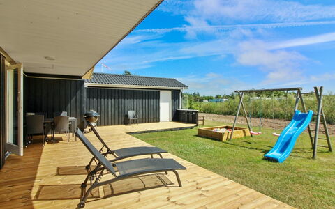 Dome - 750M from the Sea: Ombre, Plate-Forme, Planche, Tache De Bois, Dur, Chalet, Porche, Arrière-Cour, Biens, Cour