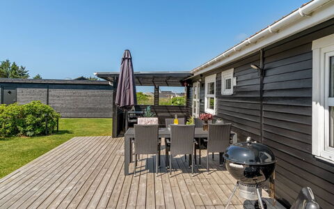 Lica - 600M from the Sea: Toit, Lot Terre, Chalet, Domicile, Zone Rurale, Cabanon, Siding, Batiments Jardin, Cabane En Rondins, Cabane