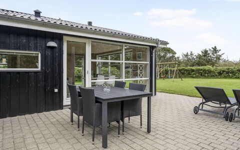 Into - 400M from the Sea: Porche, Ombre, Chaise, Structure En Plein Air, Batiments Jardin, Aluminium, Siding, Plate-Forme