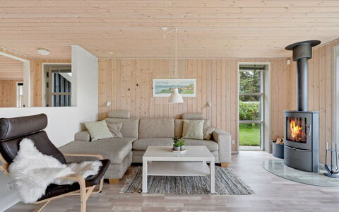 Into - 400M from the Sea: Meubles, Sol, Design Intérieur, Sol, Parquet, Bois, Salon, Canapé, Plafond, Pièce