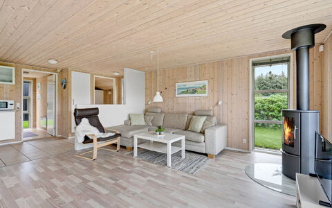 Into - 400M from the Sea: Sol, Bois, Sol, Parquet, Design Intérieur, Plafond, Meubles, Domicile, Salon, Dur