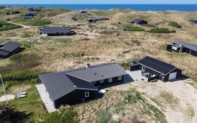 Mano - 200M from the Sea