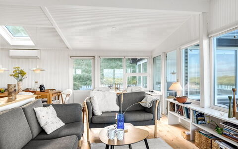 Ineke - 295M from the Sea: Meubles, Design Intérieur, Bois, Canapé, Sol, Plafond, Sol, Salon, Domicile, Pièce