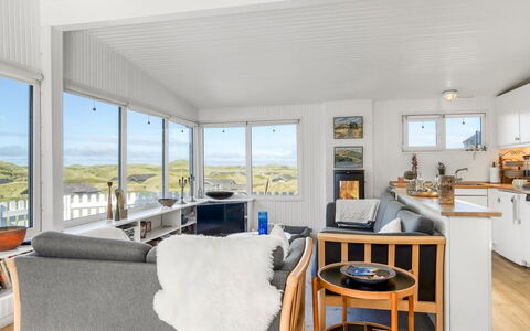 Ineke - 295M from the Sea: Domicile, Chalet, Dur, Conception, Salon