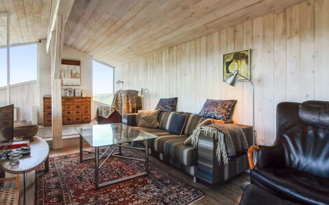 Trude - 250M from the Sea: Arbuste, Design Urbain, Couverture De Sol, Brique, Appartement, Biens, Brickwork, Balcon, Aménagement Paysager