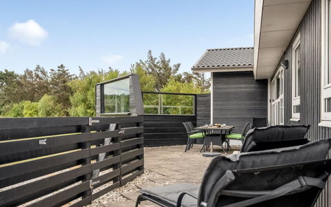 Bengta - 200M from the Sea: Maison, Toit, Domicile, Chalet, Cabanon, Batiments Jardin, Siding, Cour, Cabane En Rondins, Cabane