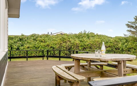 Bengta - 200M from the Sea: Maison, Toit, Domicile, Chalet, Cabanon, Batiments Jardin, Siding, Cour, Cabane En Rondins, Cabane