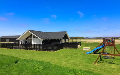 Mirkka - 1.5Km from the Sea: Bois, Maison, Chalet, Domicile, Toit, Zone Rurale, Siding, Cabane En Rondins, Batiments Jardin, Dur