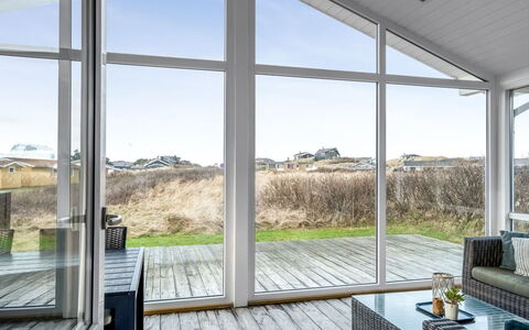 Eileen - 300M from the Sea: Bois, Maison, Chalet, Domicile, Toit, Zone Rurale, Siding, Cabane En Rondins, Batiments Jardin, Dur