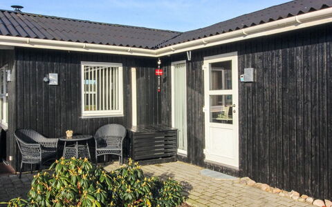 Grit - 650M from the Sea: Piscine, Mobilier De Jardin, Meubles, Recours, Dalle, Eco Hôtel, Ombre, Chaise, Loisir, Biens