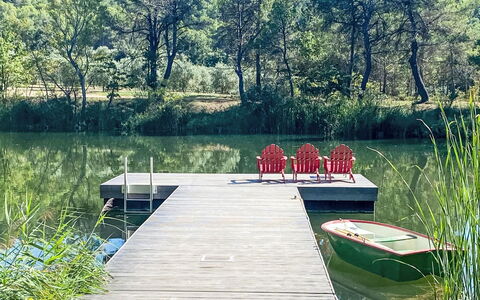 Domaine de Piegros: L'Eau, Plante, Bateau, Véhicule, Arbre, Paysage Naturel, Botanique, Lac, Navire, Herbe