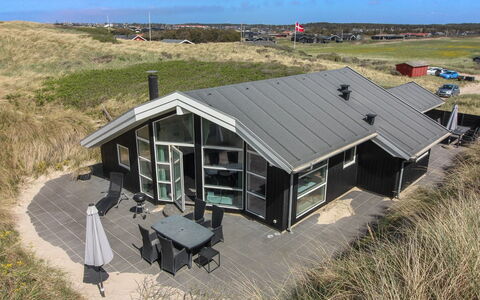 Felippa - 25M from the Sea: Herbe, Prairie, Paysage, Écorégion, Plaine, Communauté Des Plantes, Lot Terre, Mobilier De Jardin, Prairie, Formations Arbustives