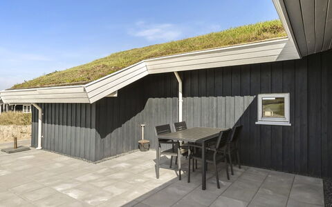 Solvejg - 150M from the Sea: Piscine, Mobilier De Jardin, Meubles, Recours, Dalle, Eco Hôtel, Ombre, Chaise, Loisir, Biens
