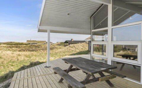 Solvejg - 150M from the Sea: Piscine, Mobilier De Jardin, Meubles, Recours, Dalle, Eco Hôtel, Ombre, Chaise, Loisir, Biens