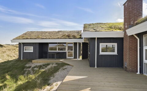 Solvejg - 150M from the Sea: Piscine, Mobilier De Jardin, Meubles, Recours, Dalle, Eco Hôtel, Ombre, Chaise, Loisir, Biens