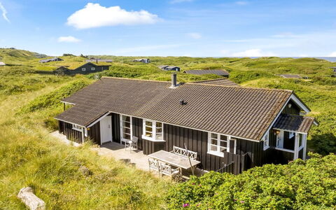 Kasperi - 250M from the Sea: Architecture, Toit, Domicile, Composite, Daylighting, Siding, Allée
