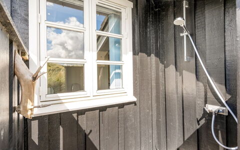 Kasperi - 250M from the Sea: Architecture, Toit, Domicile, Composite, Daylighting, Siding, Allée