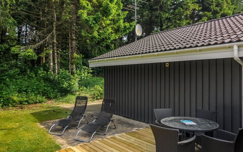 Aniki - 1.4Km from the Sea: Maison, Domicile, Toit, Chalet, Biens, Aménagement Paysager, Batiments Jardin, Siding, Ferme