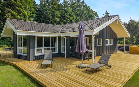 Aniki - 1.4Km from the Sea: Maison, Domicile, Toit, Chalet, Biens, Aménagement Paysager, Batiments Jardin, Siding, Ferme