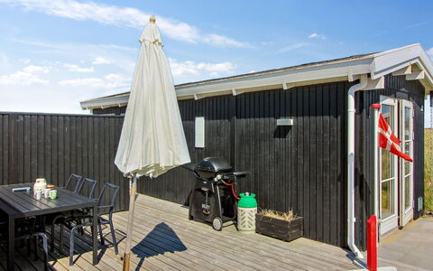 Gojko - 140M from the Sea: Bois, Maison, Chalet, Domicile, Toit, Zone Rurale, Siding, Cabane En Rondins, Batiments Jardin, Dur