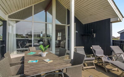 Wifred - 250M from the Sea