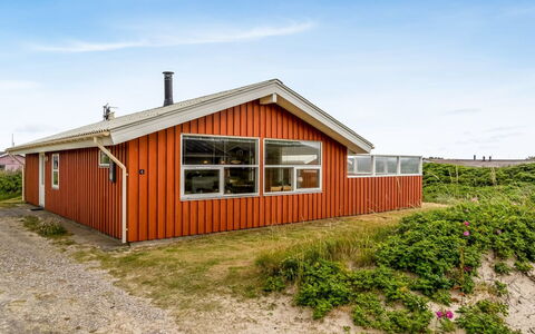 Dolma - 75M from the Sea: Chalet, Jardin, Siding, Batiments Jardin, Ombre, Cour, Arrière-Cour, Pelouse, Ferme, Aménagement Paysager