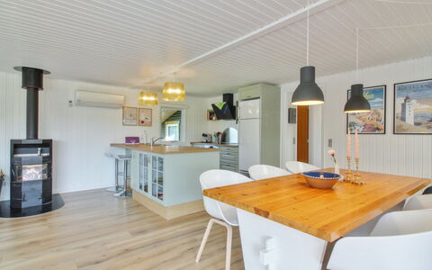 Herma - 300M from the Sea: Design Intérieur, Sol, Bois, Plafond, Meubles, Sol, Luminaire, Parquet, Cuisine, Éclairage