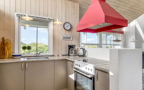 Anne - 100M from the Sea: Cuisine, Design Intérieur, Sol, Appareil De Cuisine, Comptoir, Meubles, Plafond, Bois, Sol, Luminaire