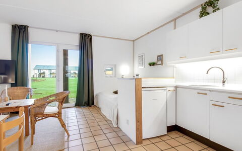 Solveg - 150M from the Sea: Meubles, Sol, Design Intérieur, Sol, Plafond, Appartement, Chaise, Cuisine, Comptoir, Cabinetry