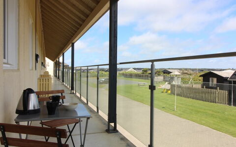 Tomte - 70M from the Sea: Maison, Toit, Domicile, Chalet, Biens, Ferme, Villa, Porche, Siding