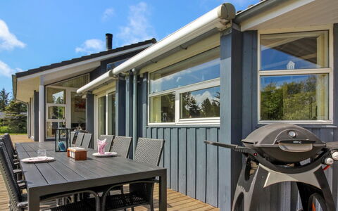 Villads - 1Km from the Sea: Bois, Maison, Chalet, Domicile, Toit, Zone Rurale, Siding, Cabane En Rondins, Batiments Jardin, Dur